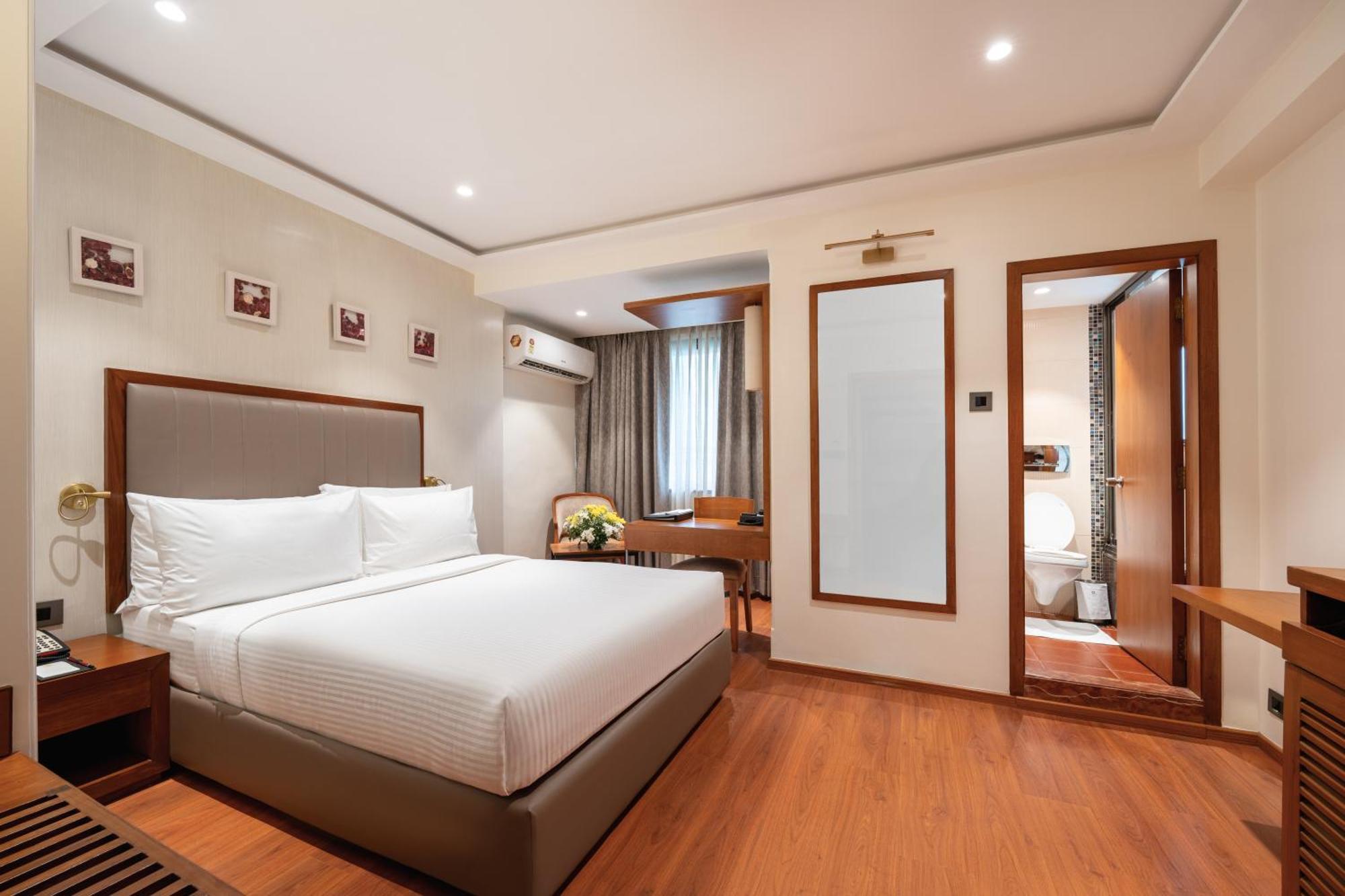 The Shalimar Hotel, Kemps Corner Hotel 4*