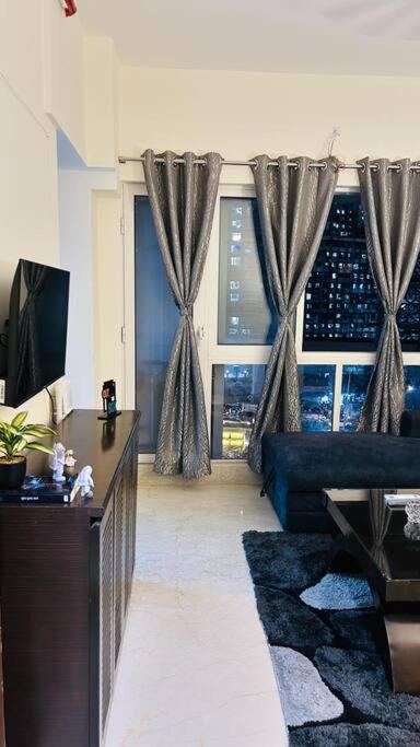Cozy 1bhk Near Nesco, J Pmorgan *