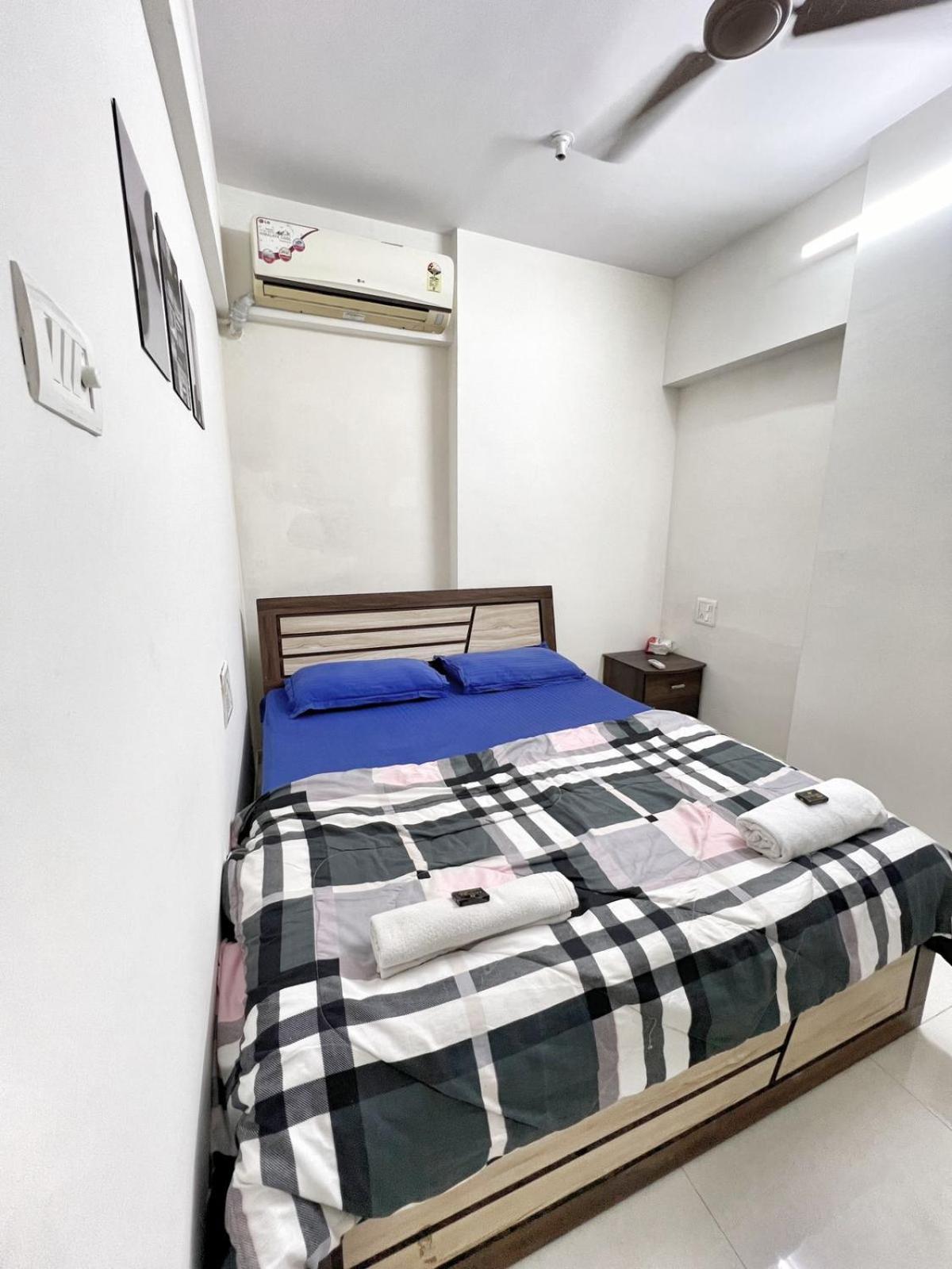 1 Bhk Near Kokilaben Ambani Hospital Mumbai