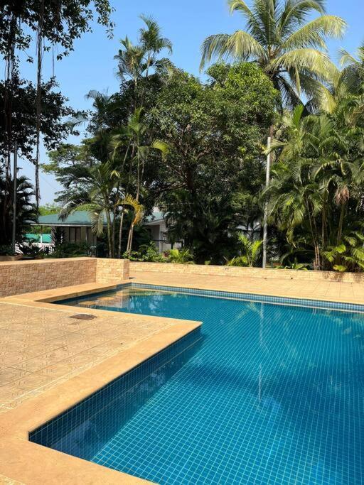 Verandah Shubh 2bh With Jacuzzi Villa *