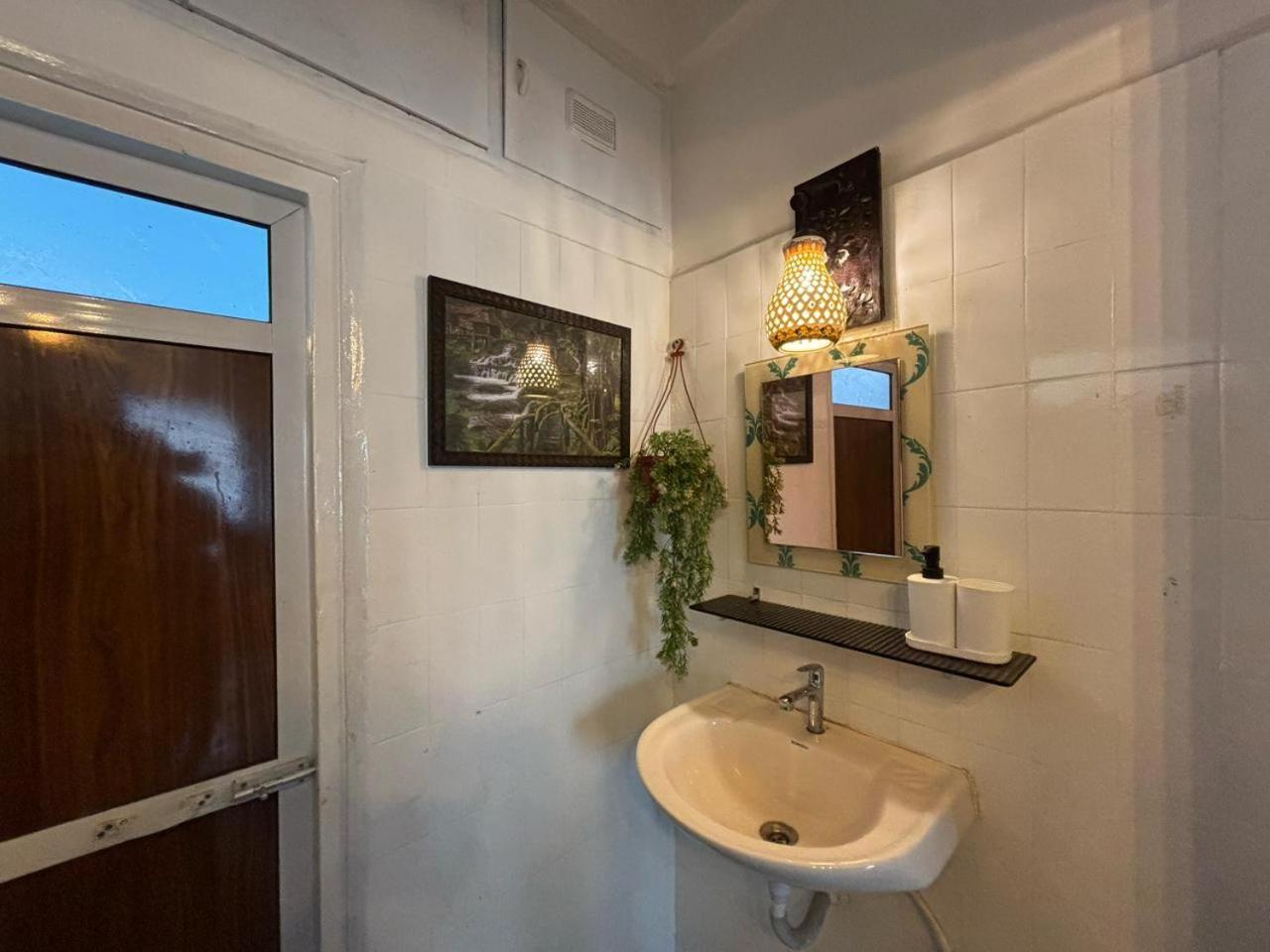 Ivy Aristo, Private 1 Bhk In Heart Of Lokhandwala, Andheri *