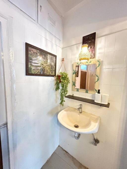 Ivy Aristo, Private 1 Bhk In Heart Of Lokhandwala, Andheri Apartamento Bombaim