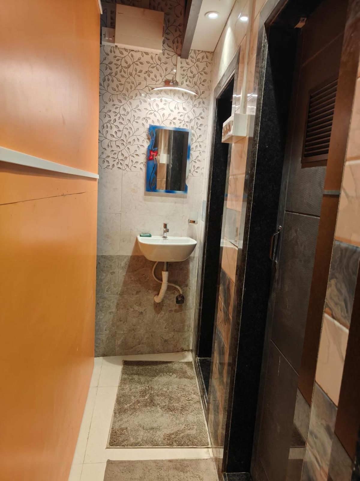 Rameshwar - Parle Highway Hostel