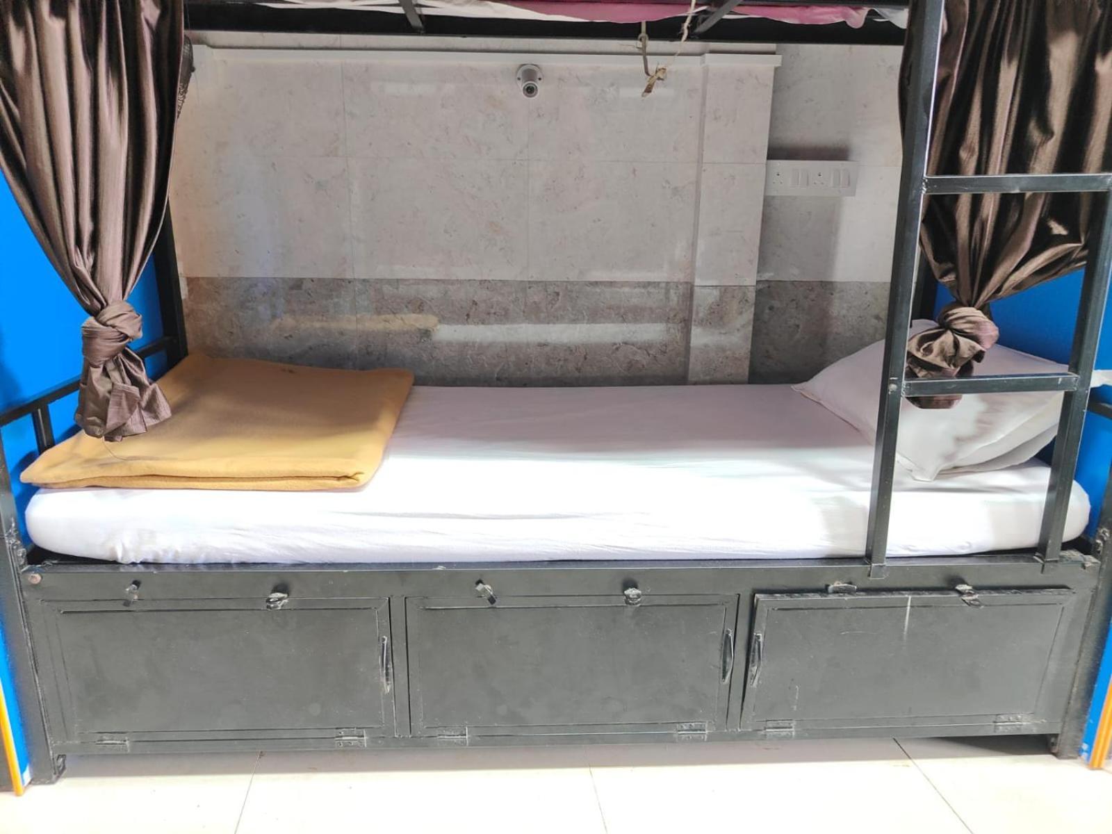 Rameshwar - Parle Highway * Mumbai