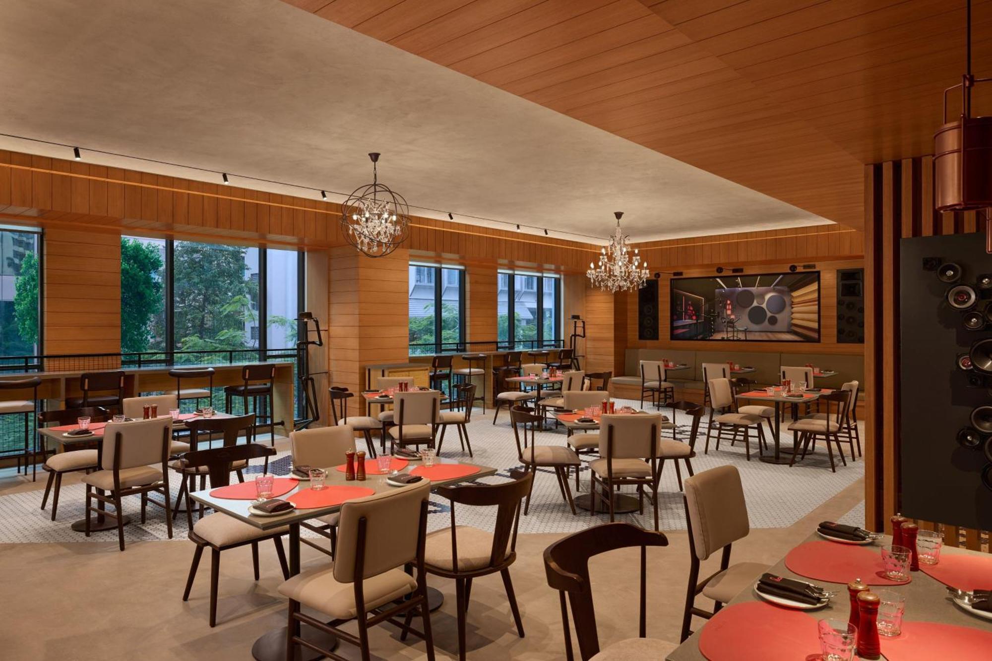Moxy Andheri West Hotel