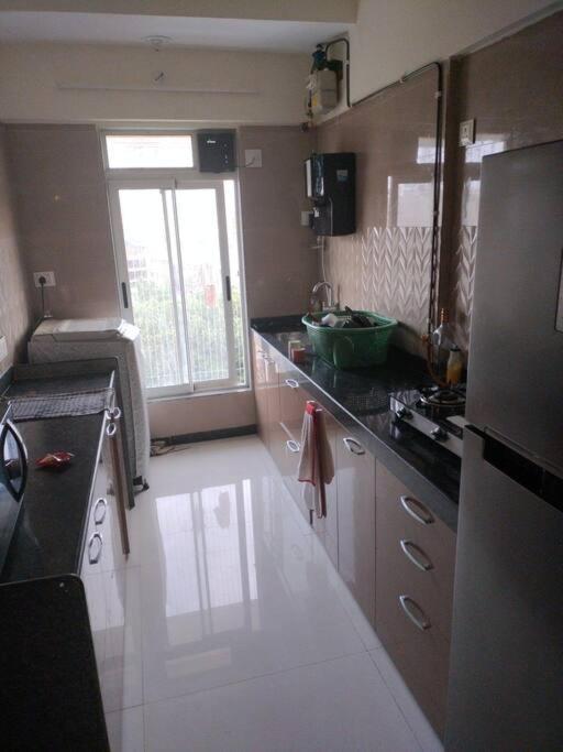 Spacious 1bhk Mindspace Malad W * Mumbai