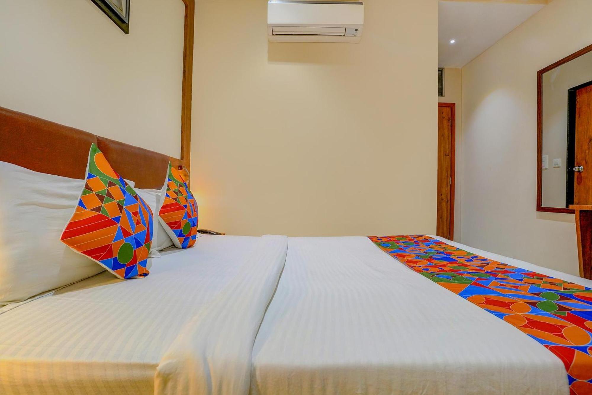 Hotel Fabexpress Colaba Grand - 700m From Gateway Of India Mumbai