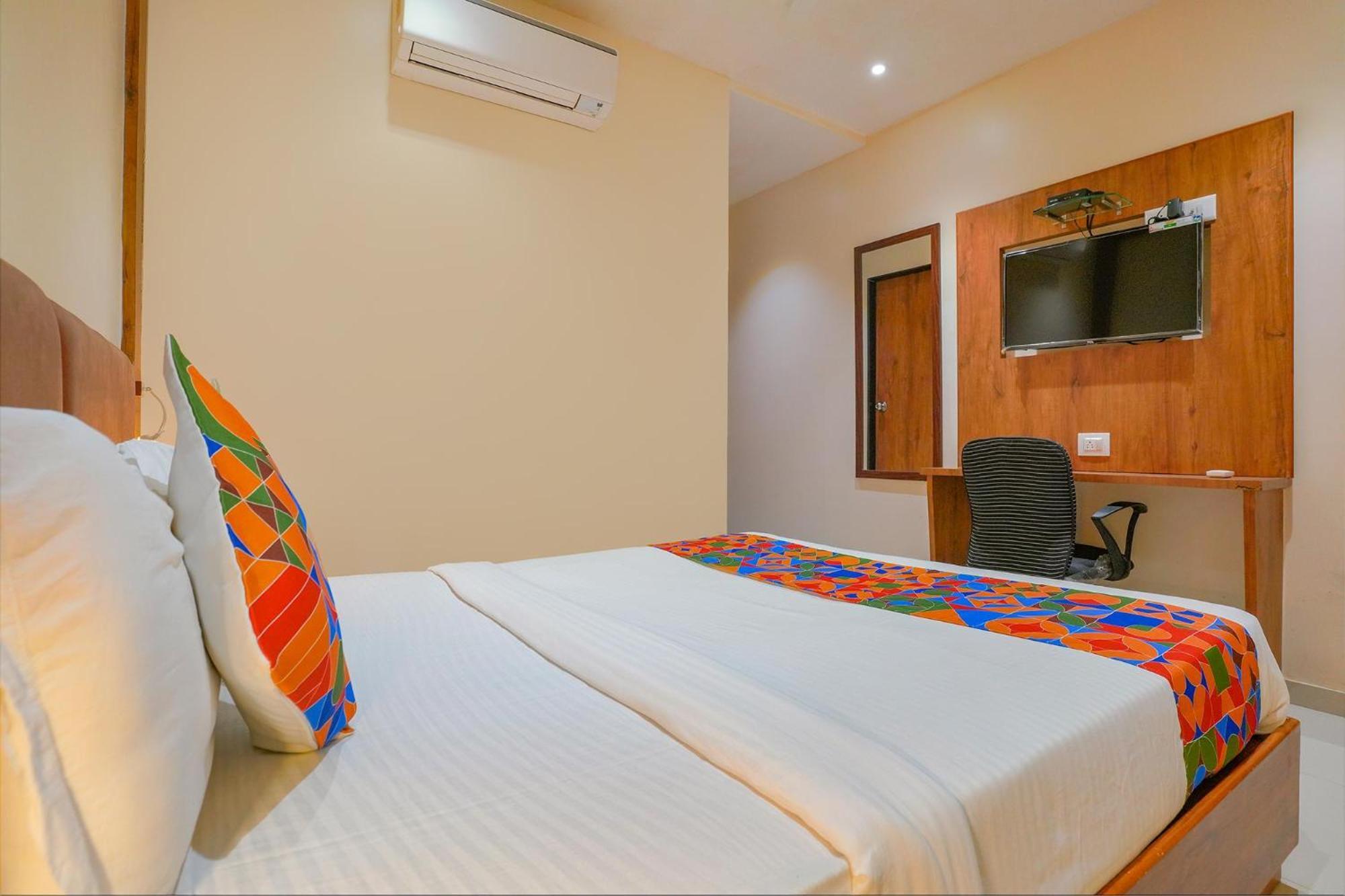 Fabexpress Colaba Grand - 700m From Gateway Of India 3*