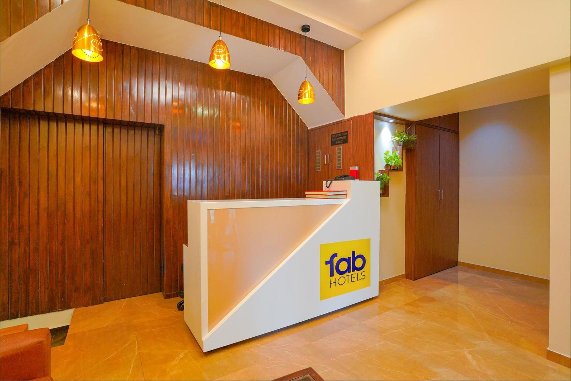 Fabexpress Colaba Grand - 700m From Gateway Of India Hotel Mumbai