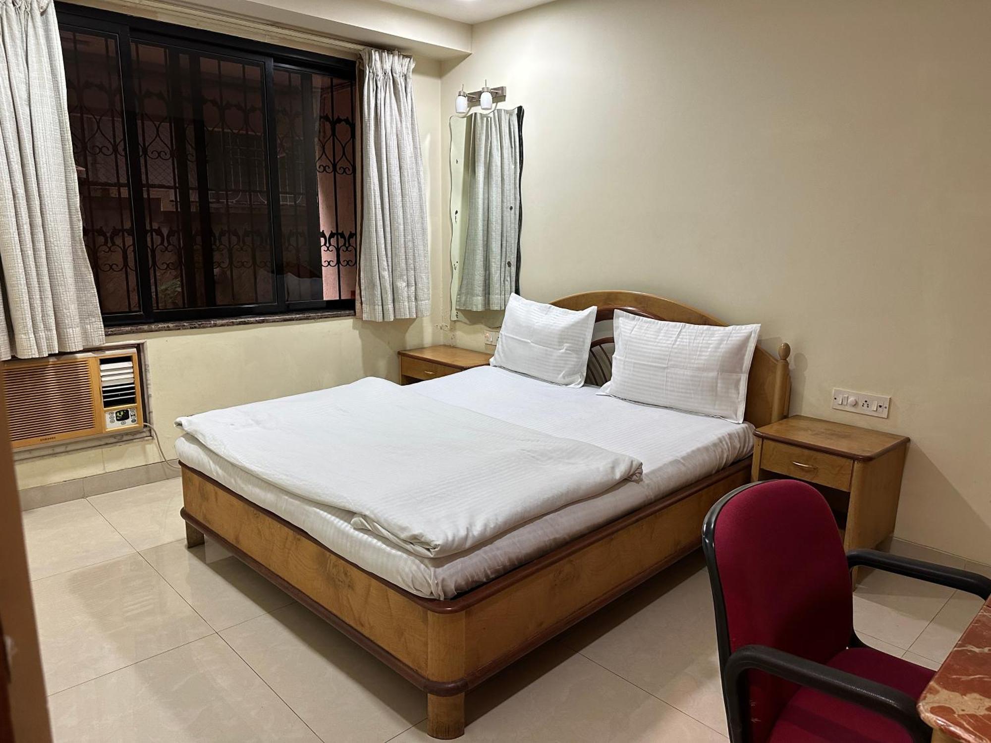 Apartment 1 Bed Hall At Jvpd Juhu