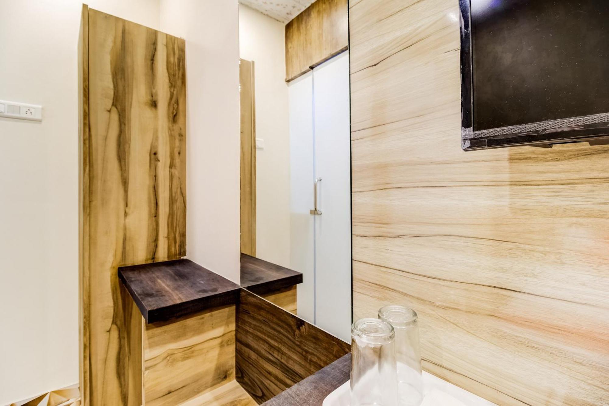 Hotel Oyo Flagship Qubic Bombaim