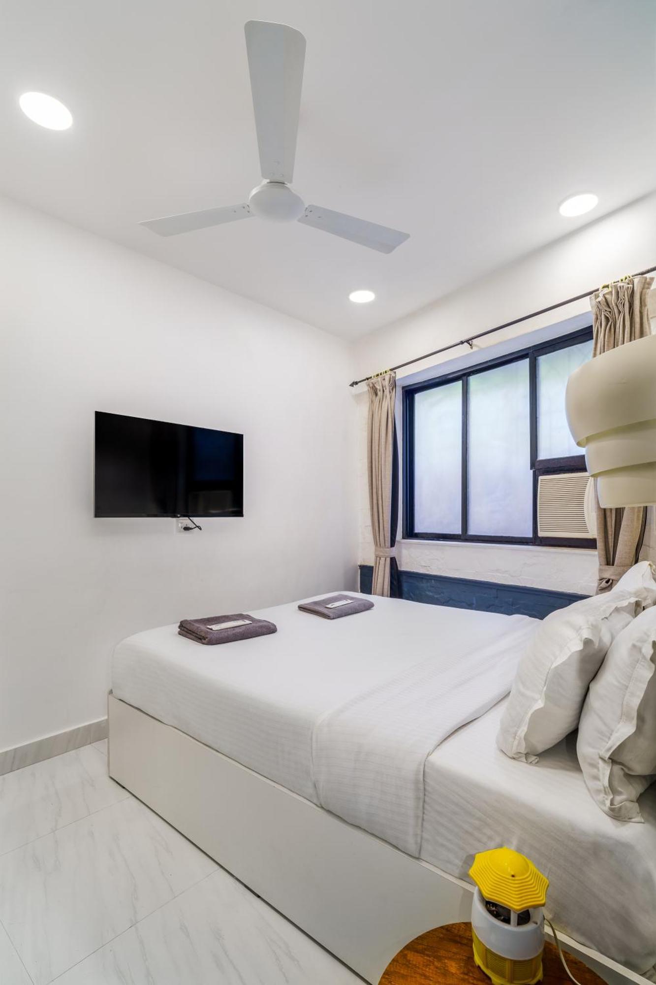 Calisto 2bhk Khar W By The Company Apartment Mumbai