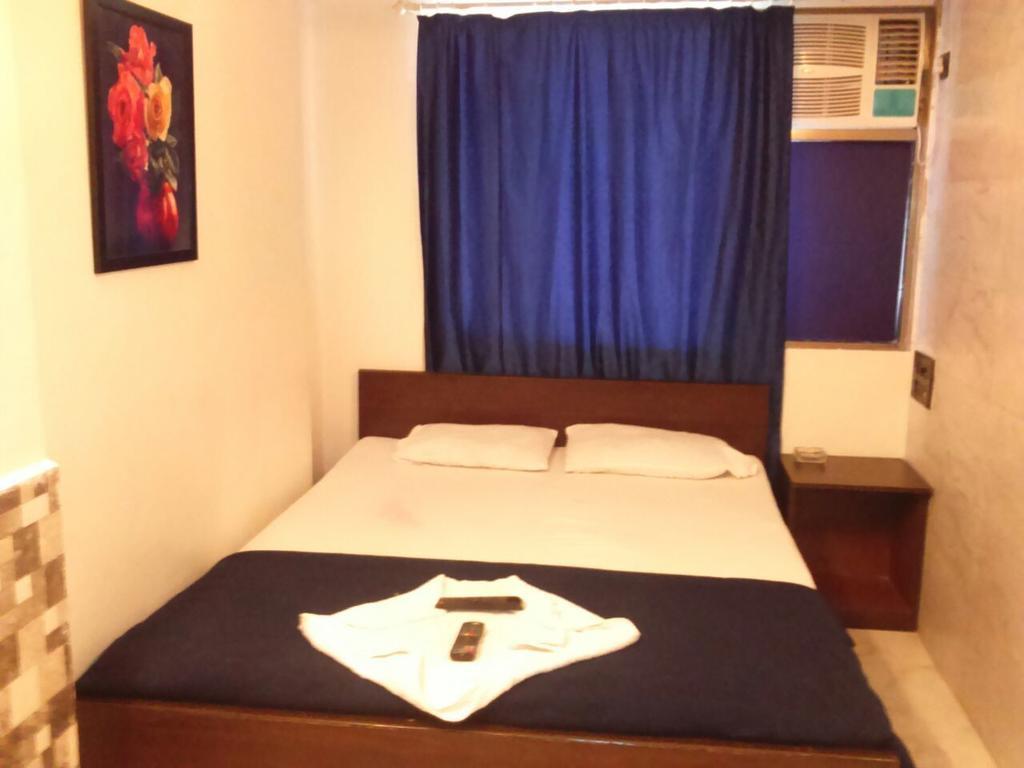 Zo Andheri West Lokhandwala Complex