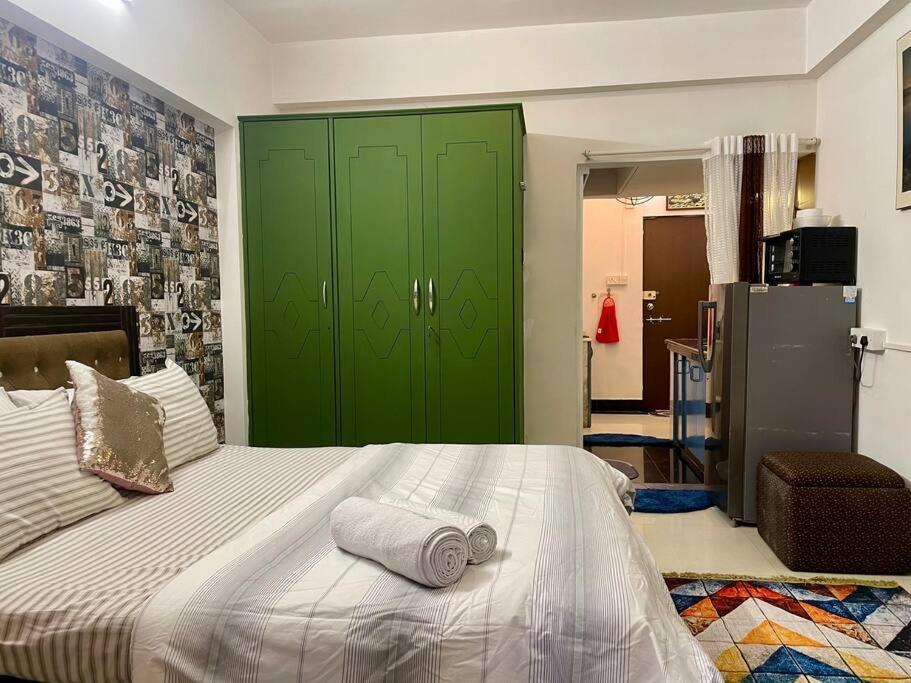 Apartment Shubhlaxmi With Sit Out - Linking Rd