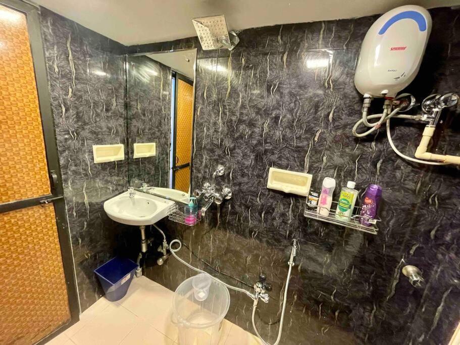 Seabird -1 Bhk Ground Floor-carter Rd- Bandra West Apartment