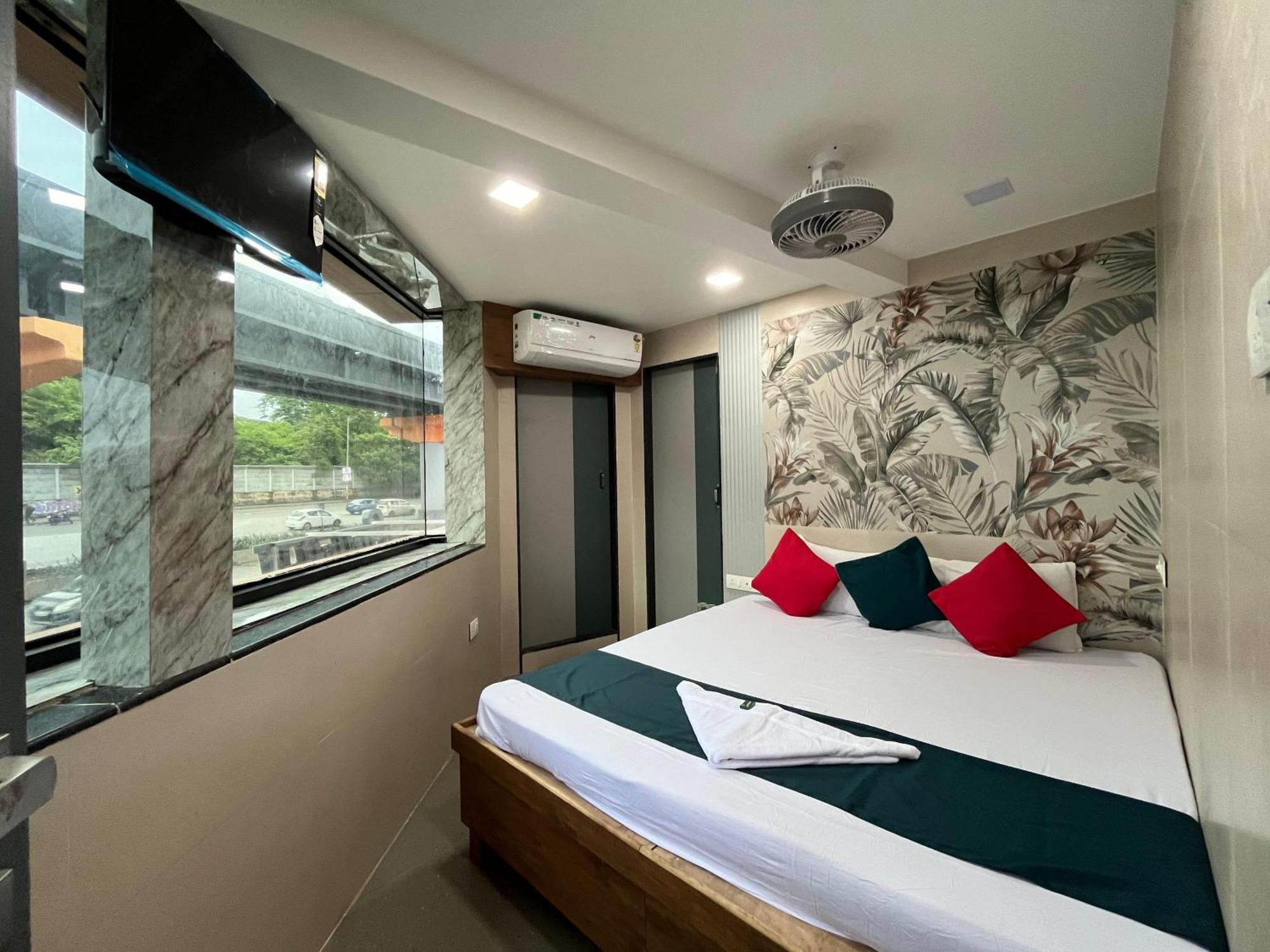 Hostel Shivalas Dormitory And Pg