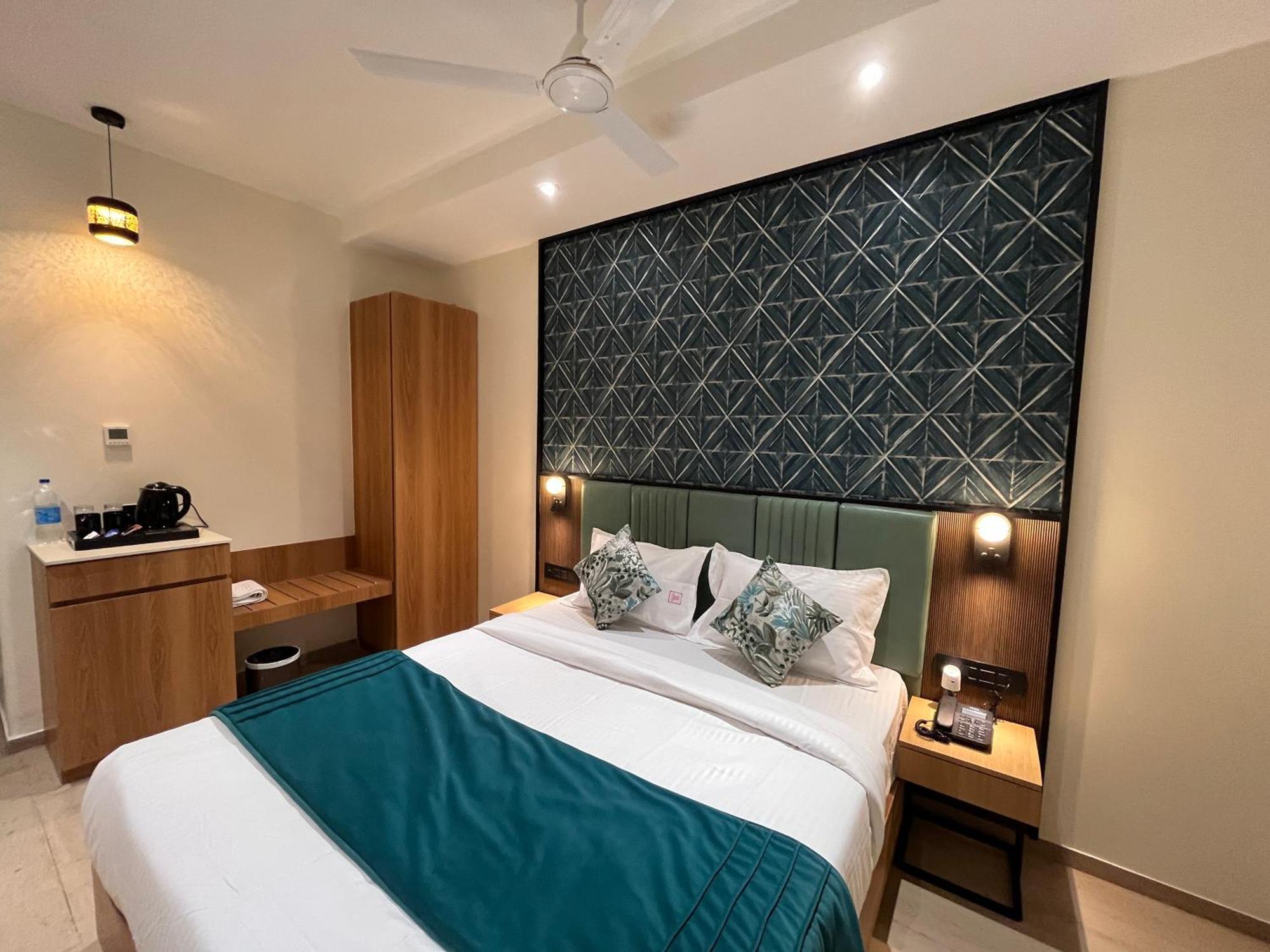 Esquire Near Bkc 3* Mumbai