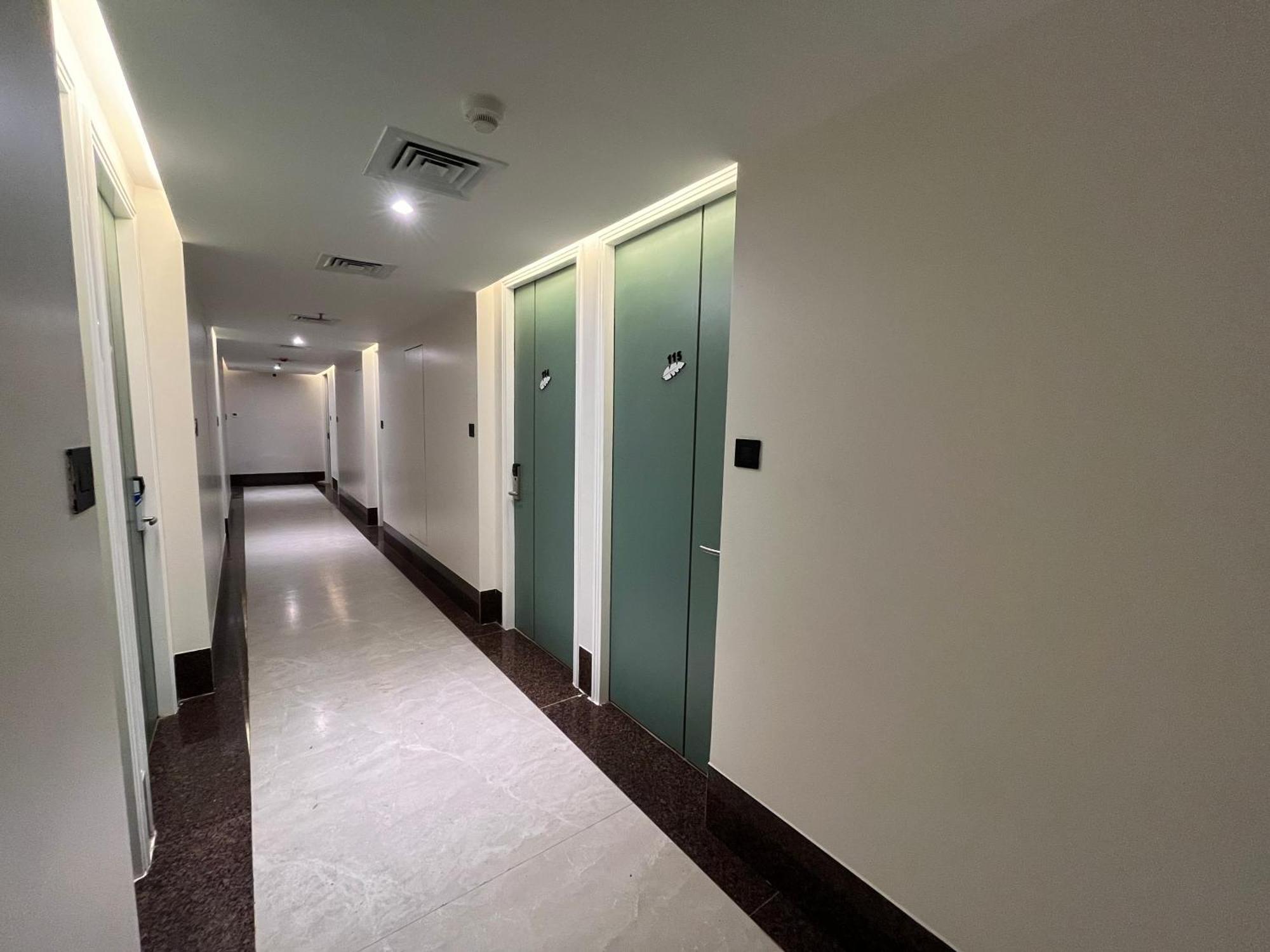 Esquire Near Bkc Hotel