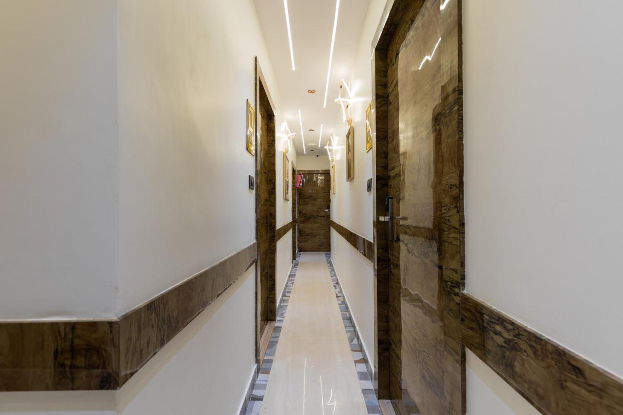 Larmont Luxury Hotel Mumbai