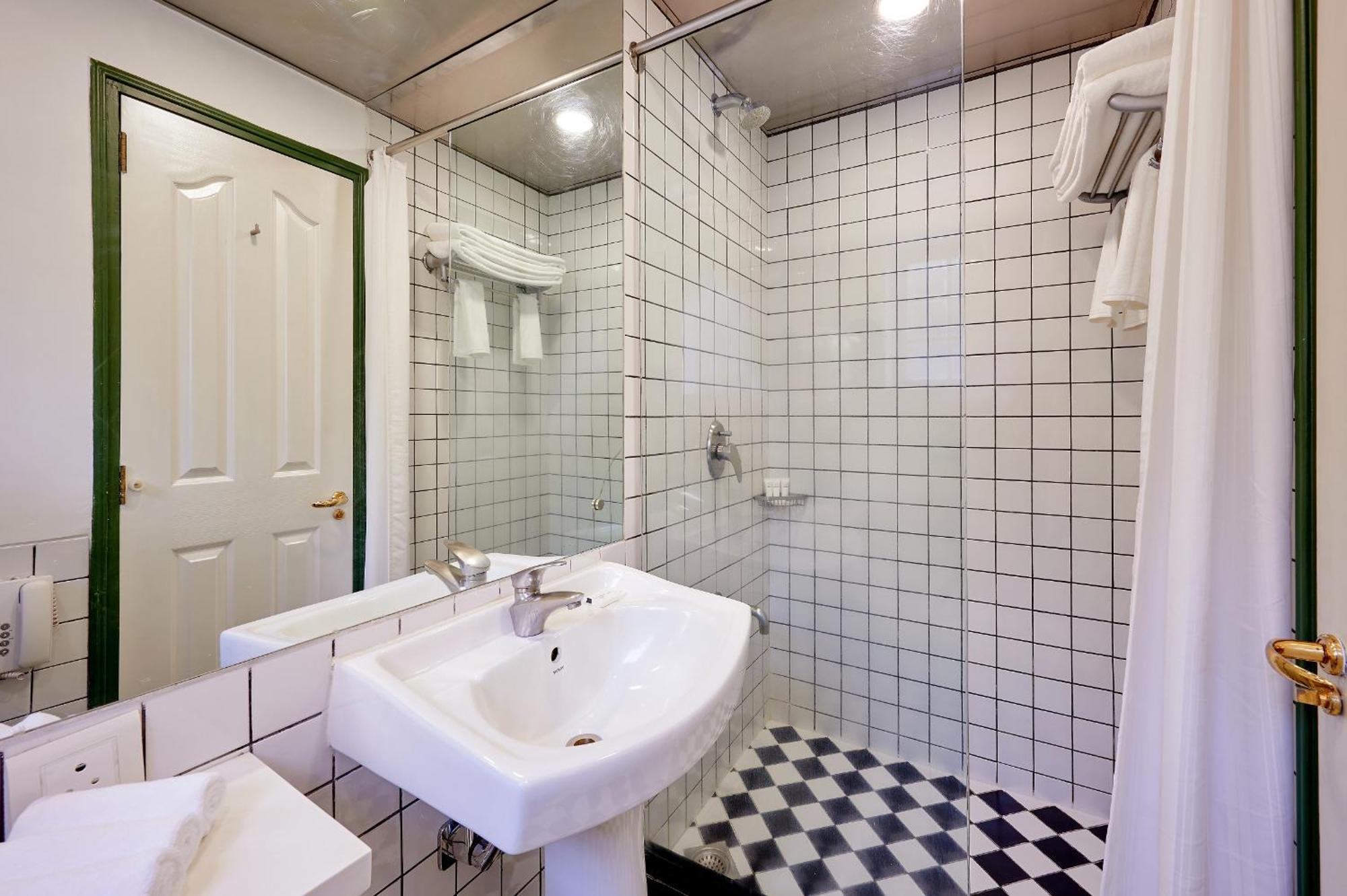 The Gordon House Hotel, Colaba