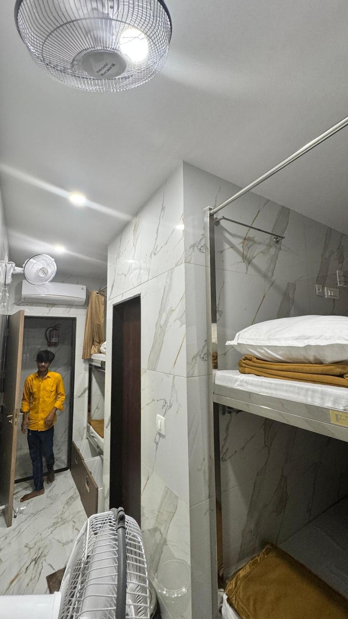 Hostel Elliott