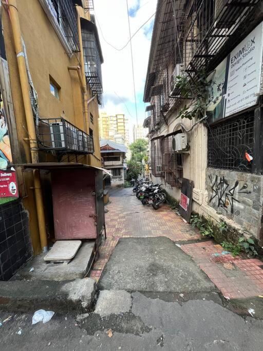 Apartment Budget Friendly 2bhk At Pali Hill Mumbai