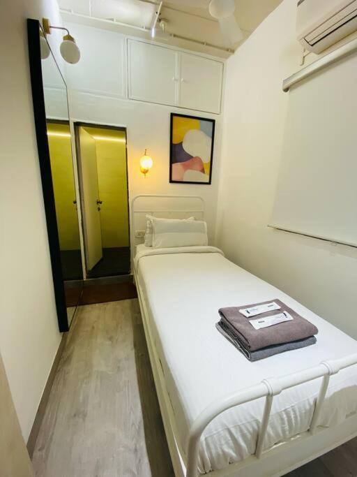 Vera 1bhk Bandra W By The Company Apartment