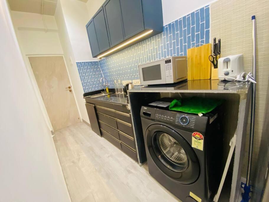Vera 1bhk Bandra W By The Company *