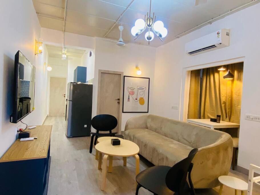 Vera 1bhk Bandra W By The Company