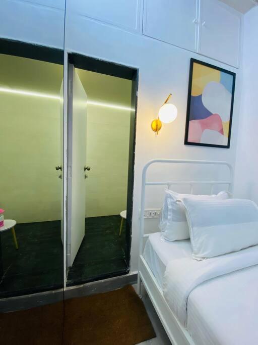 Vera 1bhk Bandra W By The Company Apartment Mumbai