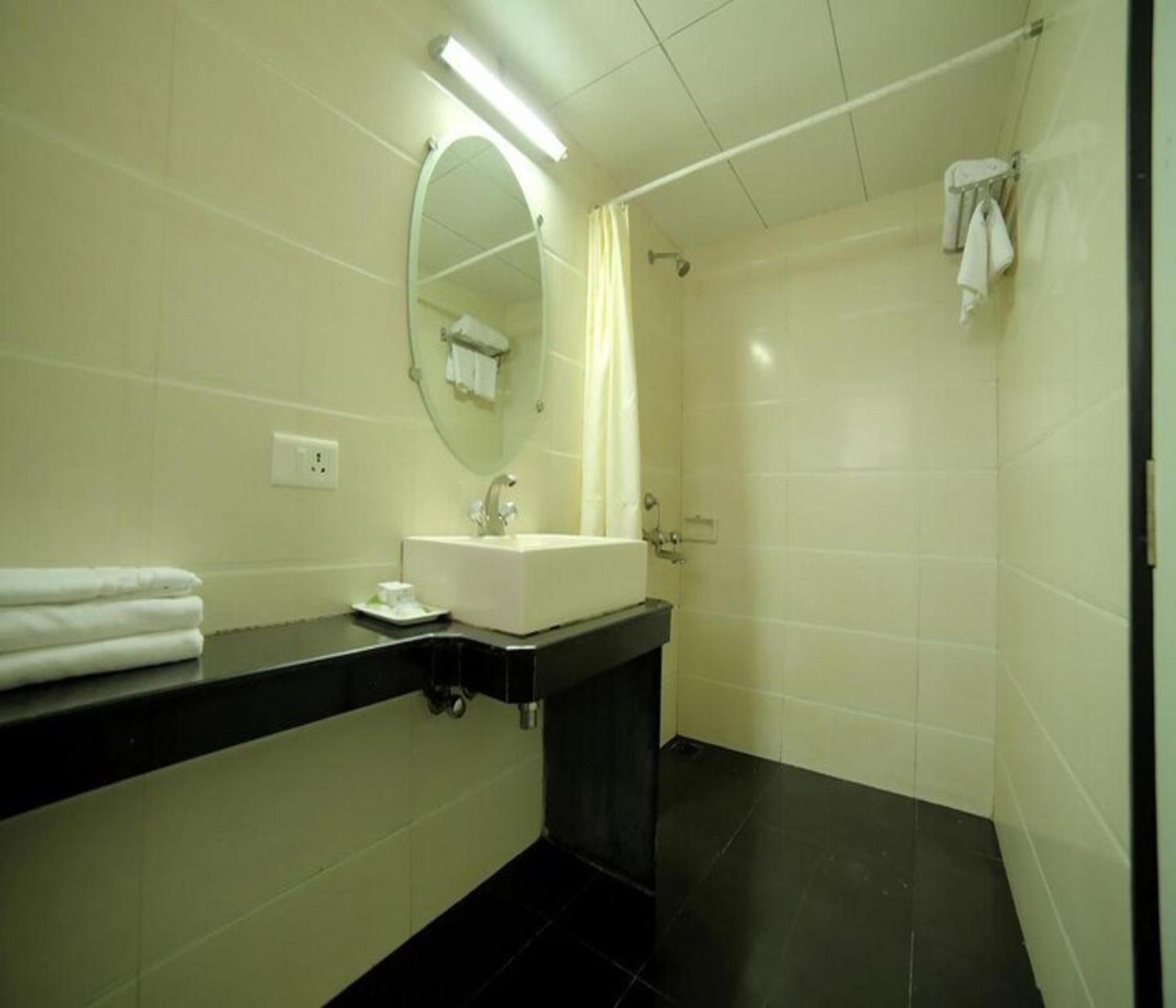 Kings International Juhu 3* Mumbai
