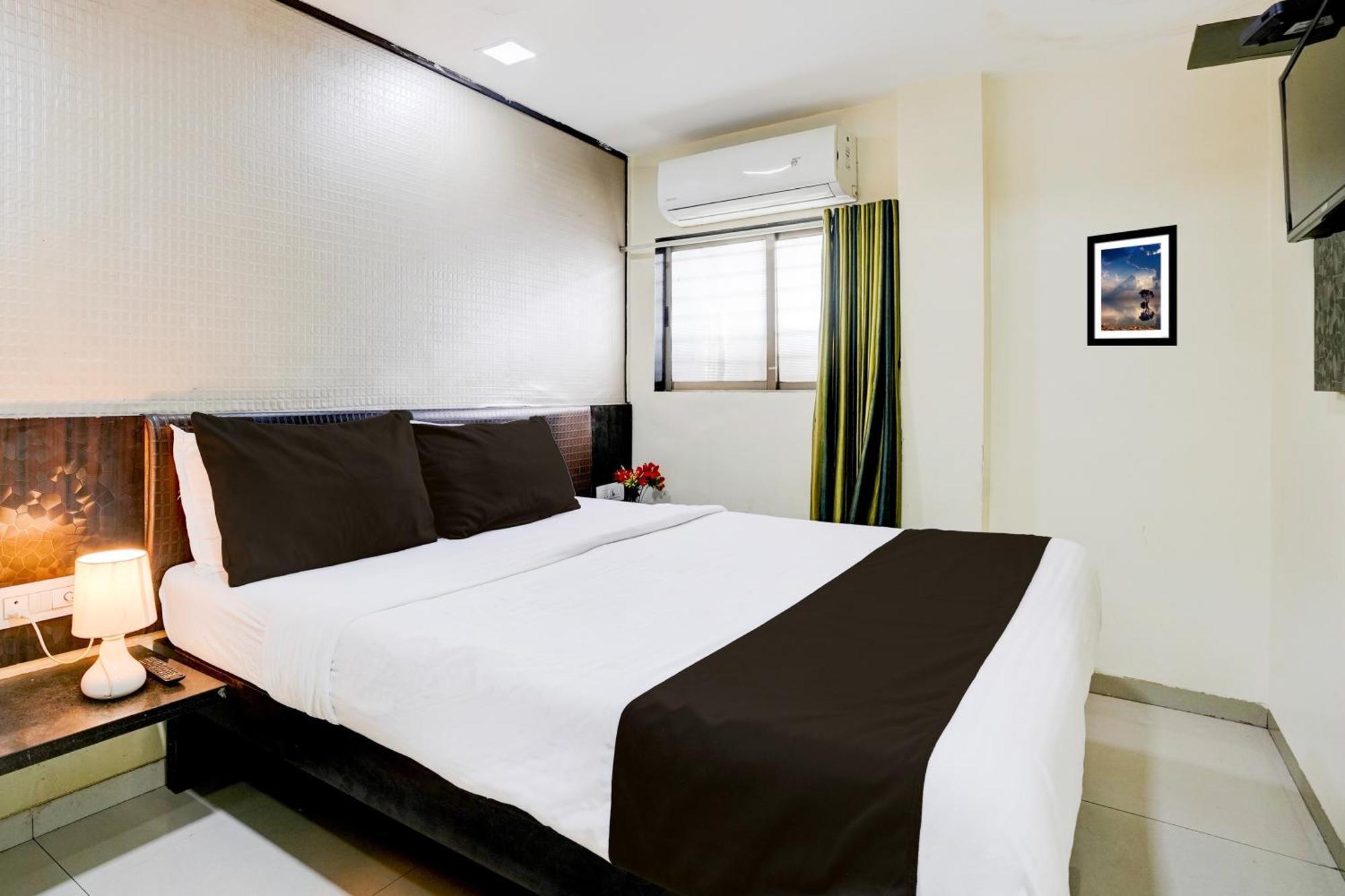 Hotel O Golden Sagar
