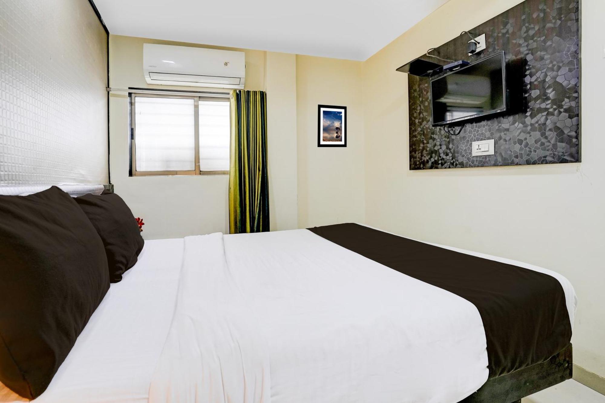 Hotel O Golden Sagar