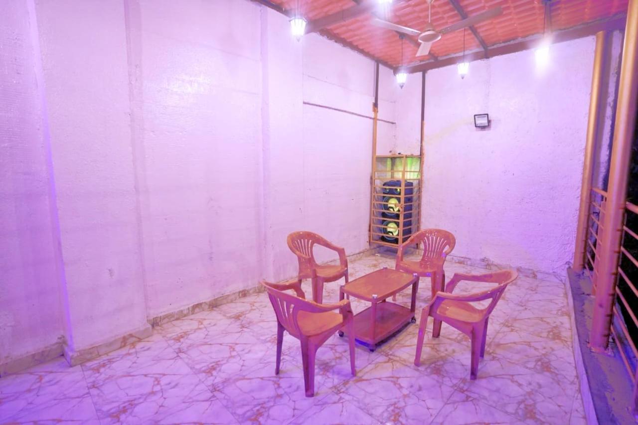 Wadhwani's Haveli In Royal Palms Bombaim