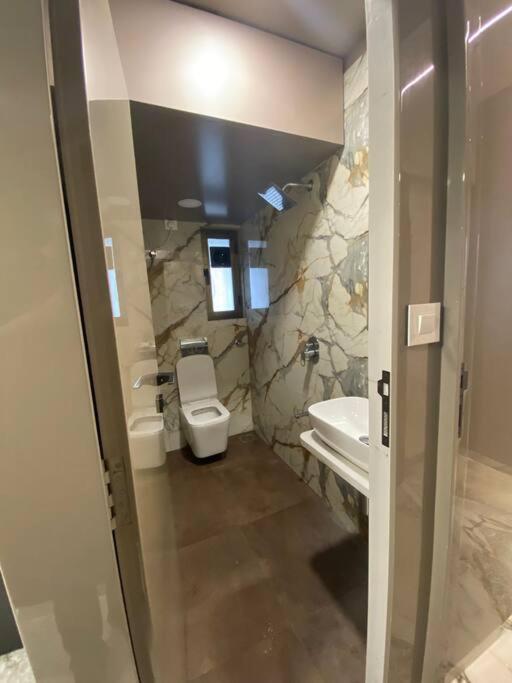 Downtown 1bhk Appt, Mahalaxmi, 601 Apartment *