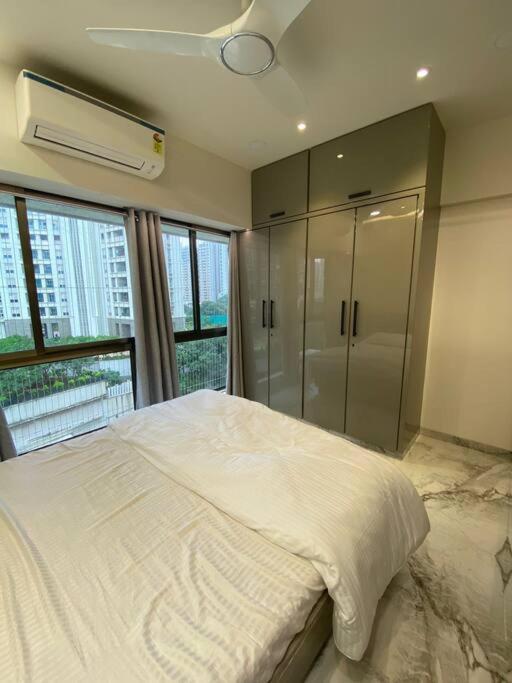 Apartment Downtown 1bhk Appt, Mahalaxmi, 601 *