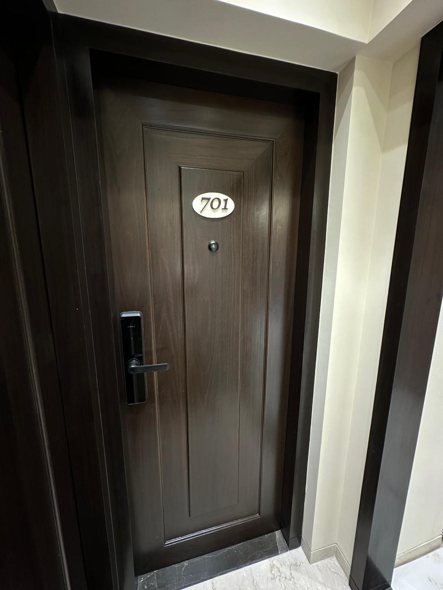 Rudraya Homes - Cozy Premium Serviced Khar - Next To Bandra * Mumbai