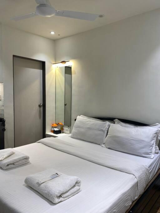 Apartment Mira Bandra W By The Company *