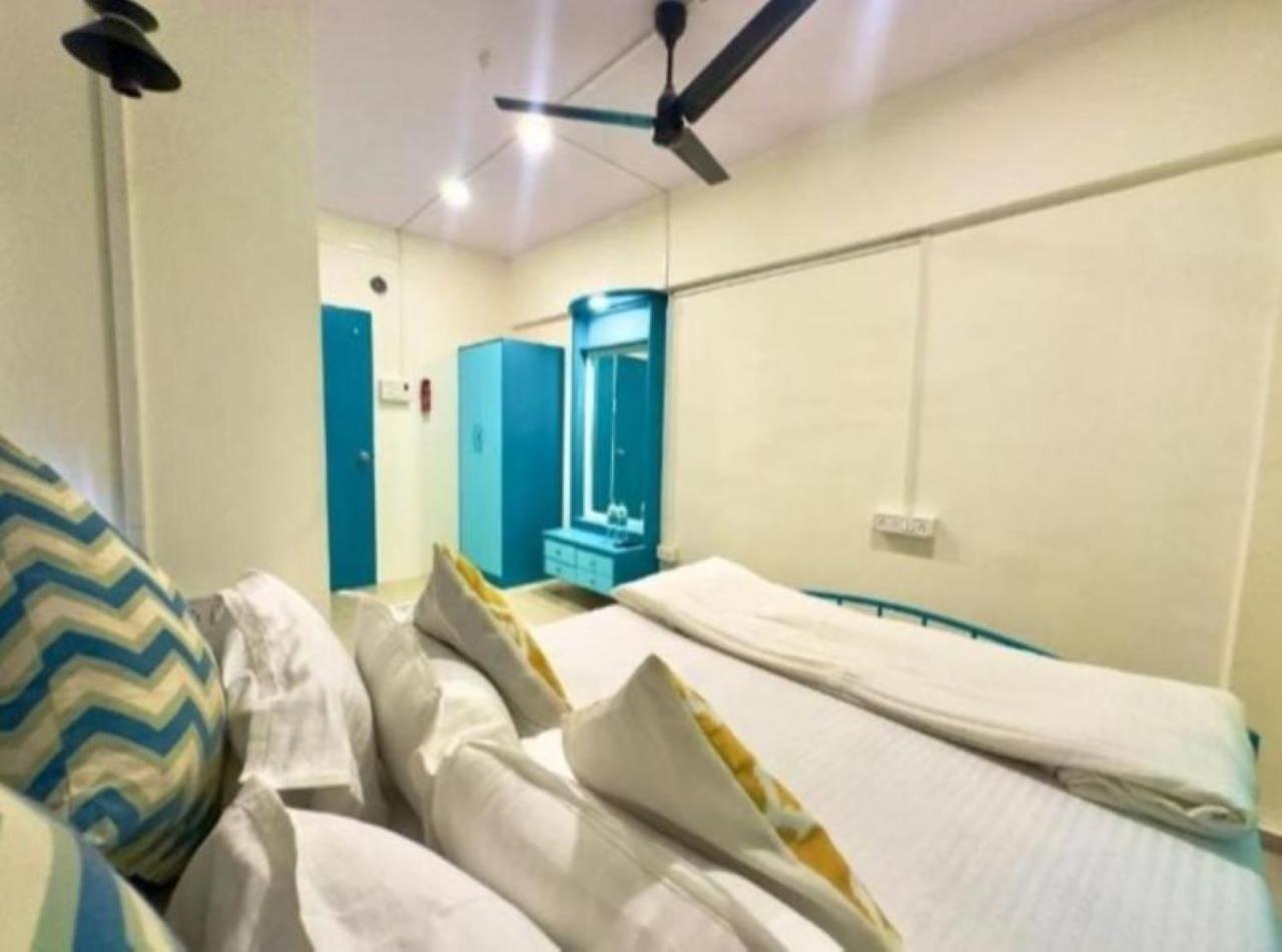 Locomo Express Hostel Mumbai