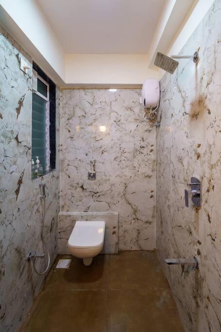Luna 1bhk Bandra W By The Company Mumbai