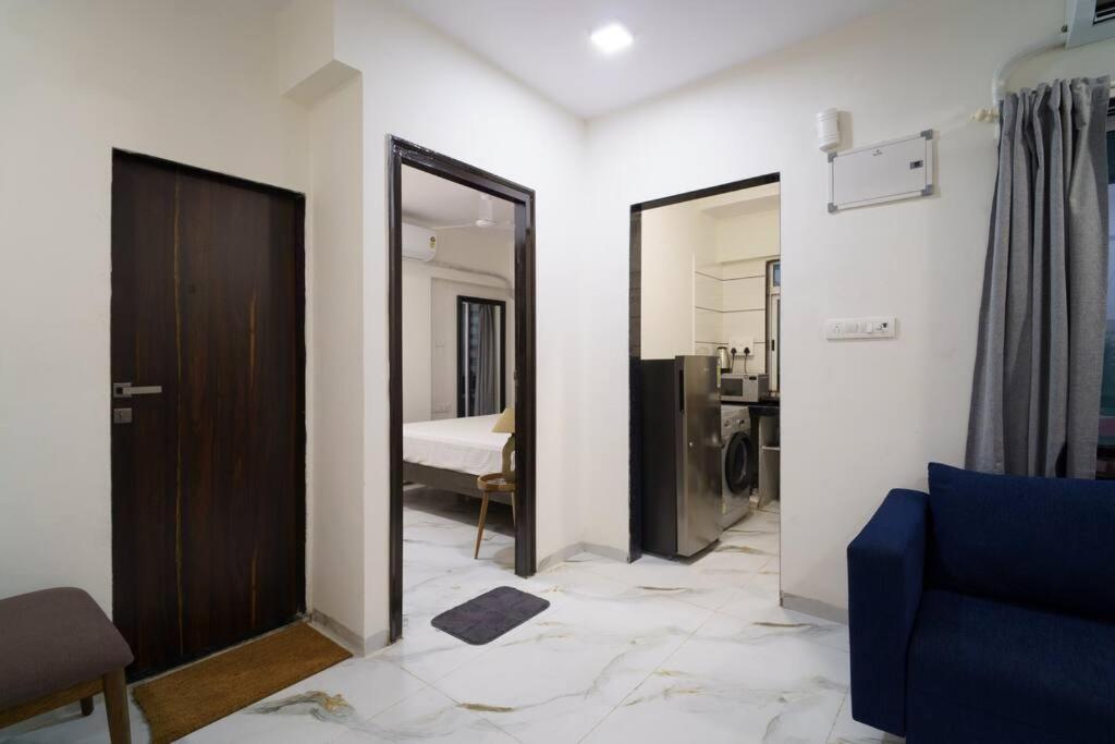 Luna 1bhk Bandra W By The Company