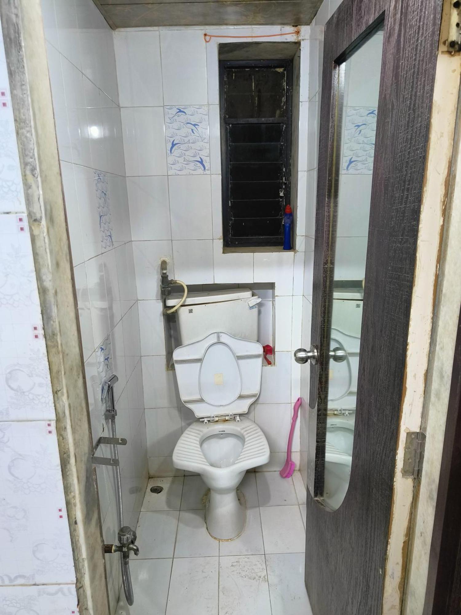 Independent Flat 2bhk In Malad West Mumbai