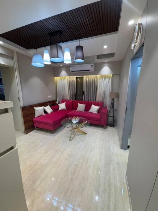 Pixiestays Goregaon West Mumbai
