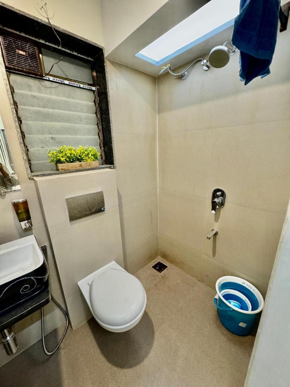 Pixiestays Goregaon West *