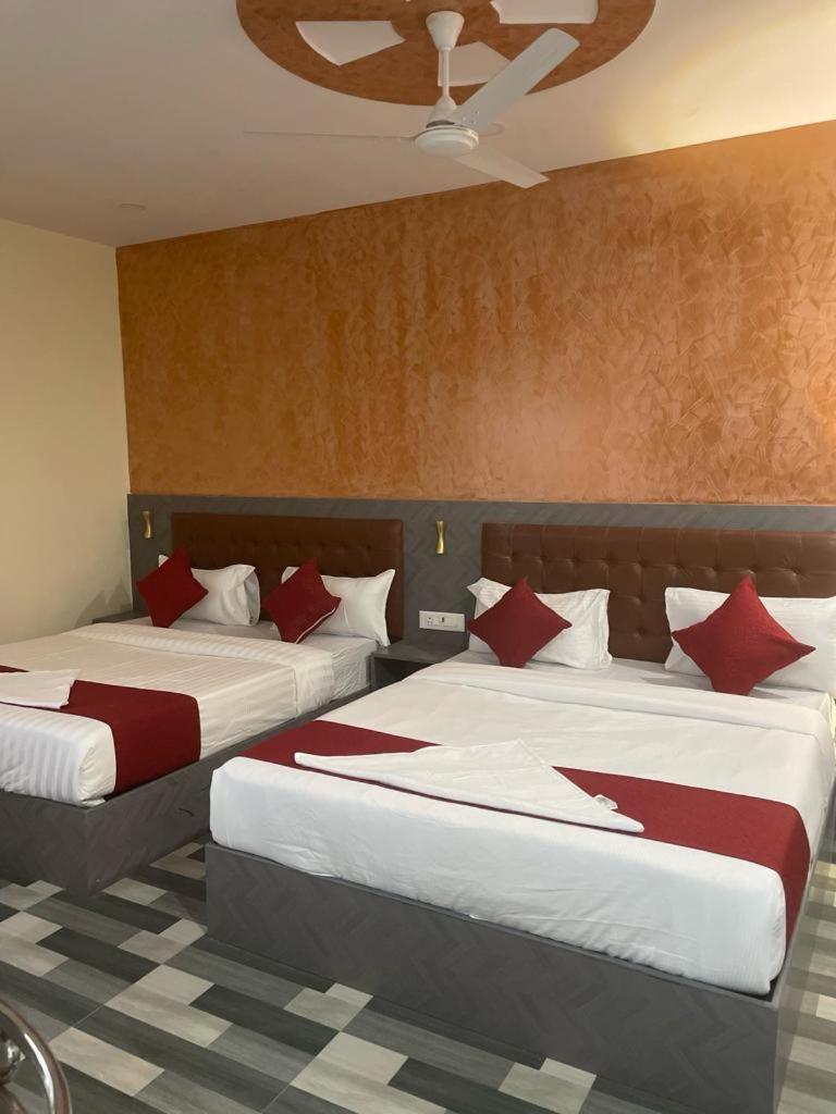 Glitz Golden Sands - Nr Asalpha Metro Station Hotel *