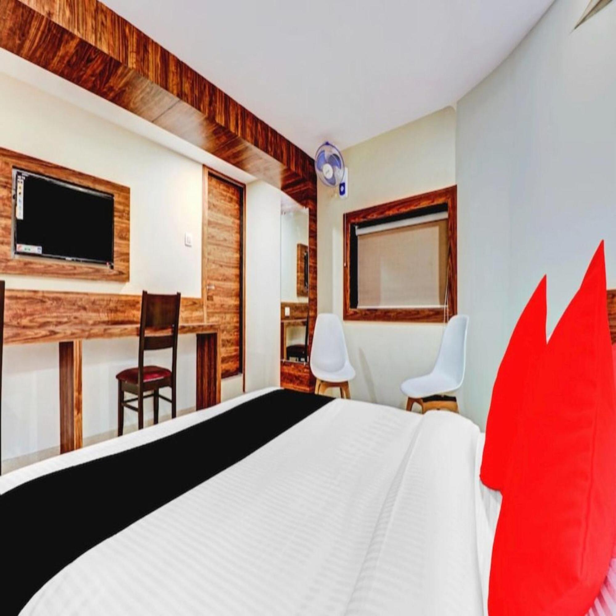 Hotel Elegant - Mohammed Ali Road