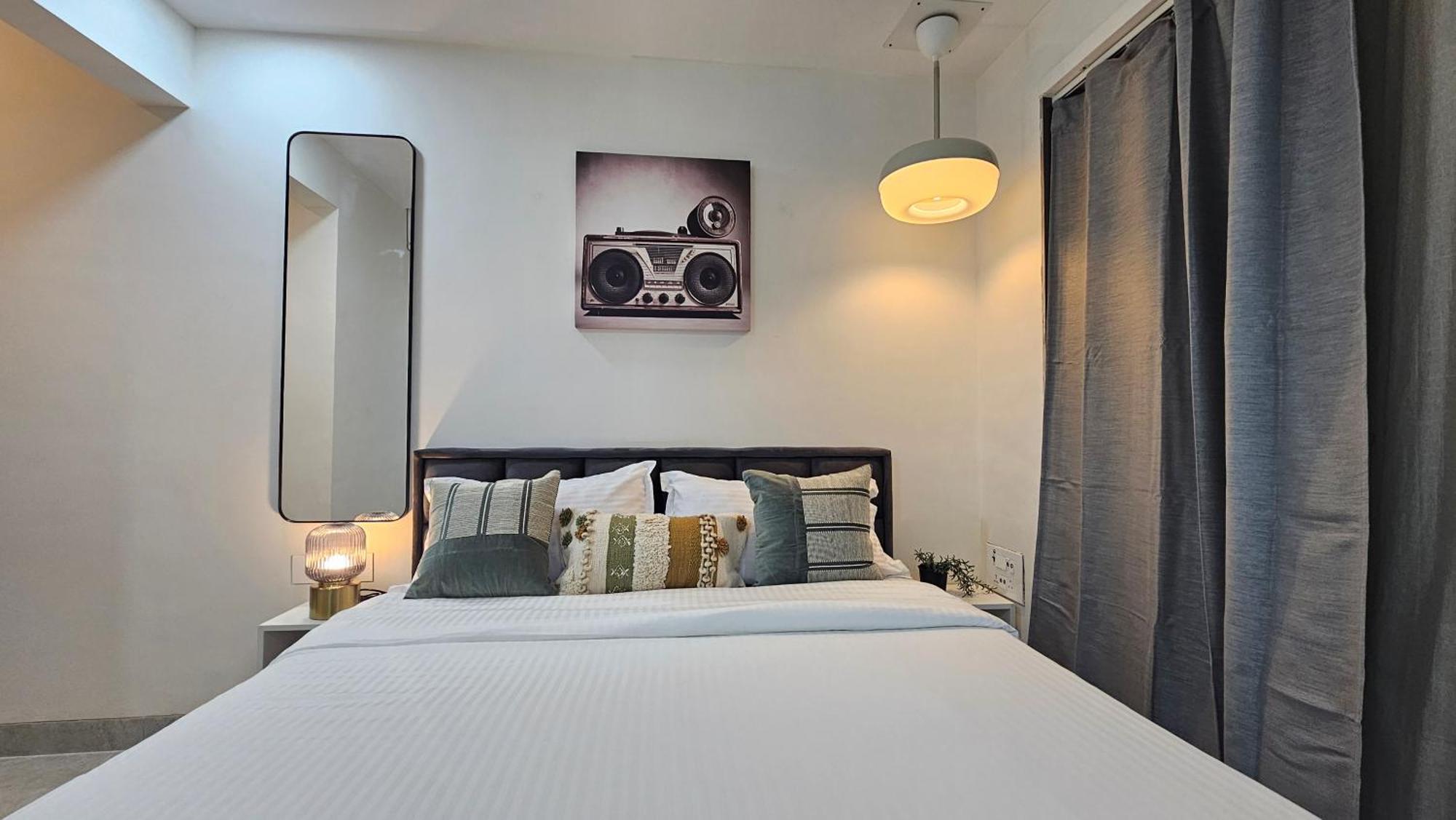 Apartment Lite - Khar West *