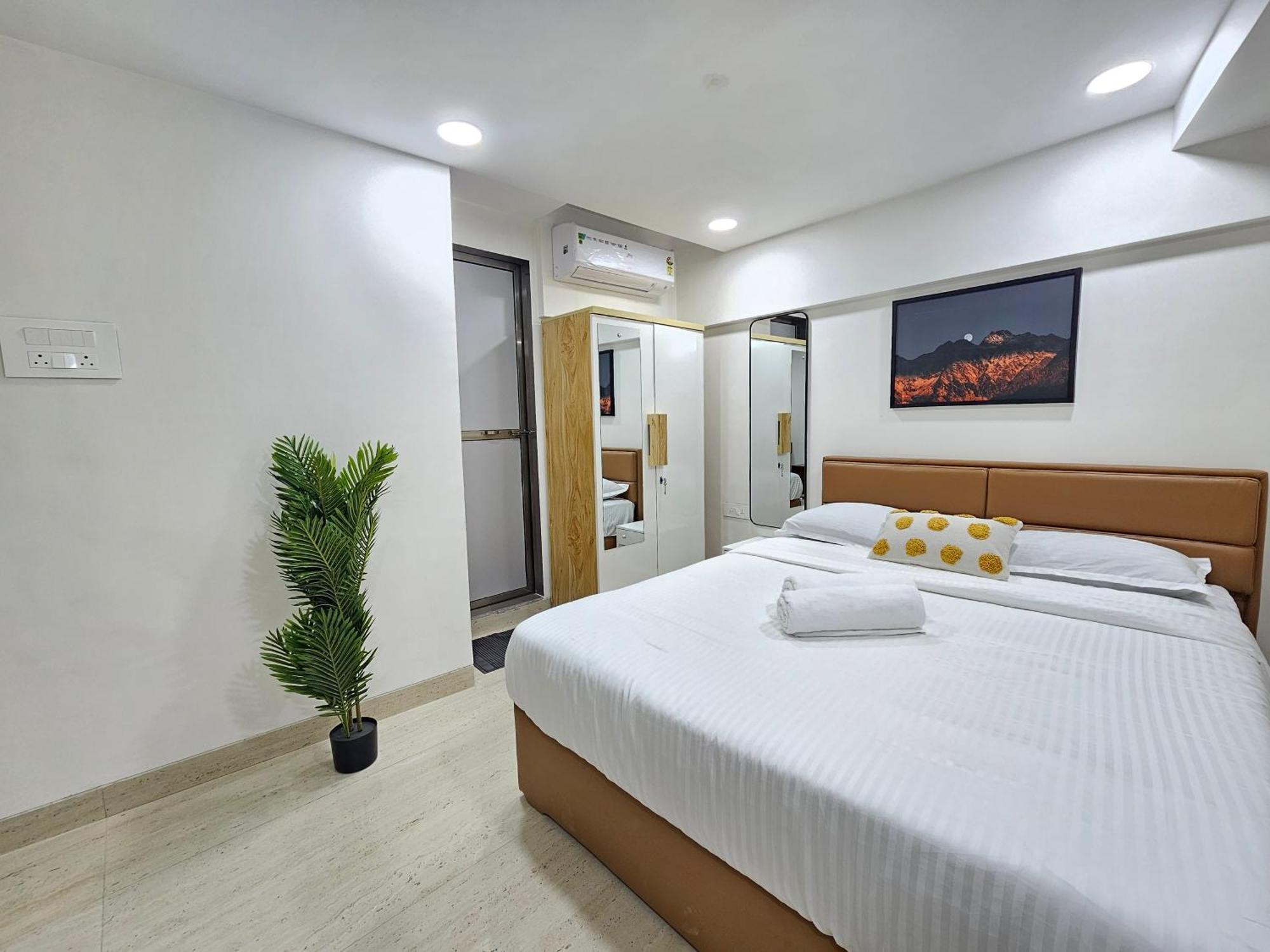 Apartment Lite - Khar West Mumbai