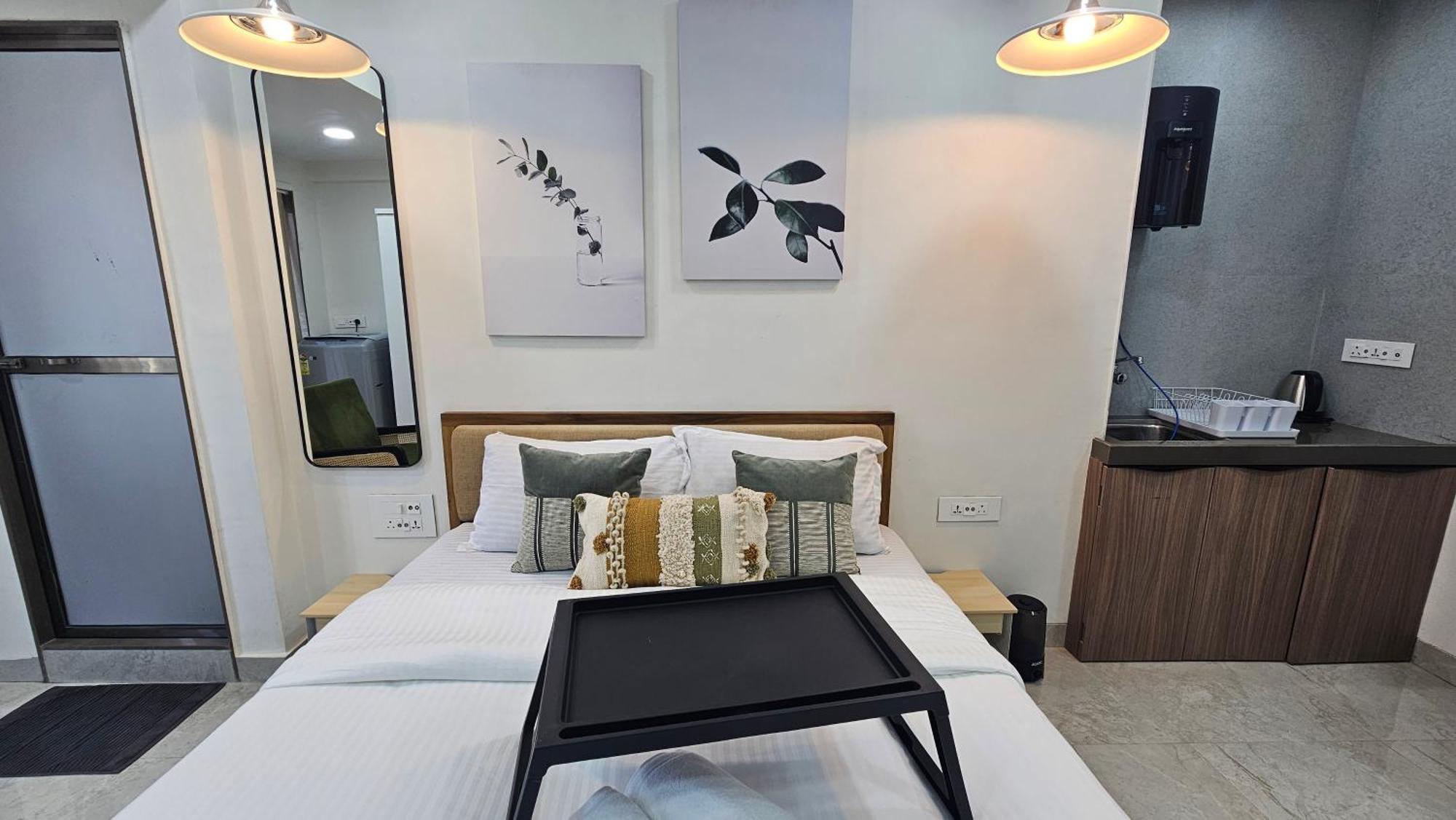 Lite - Khar West Mumbai