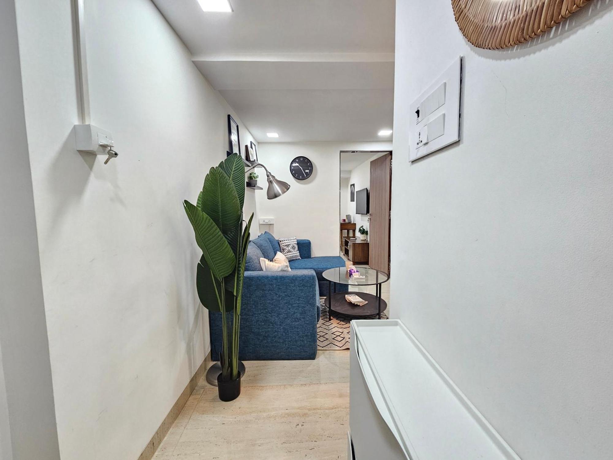 Lite - Khar West Bombaim